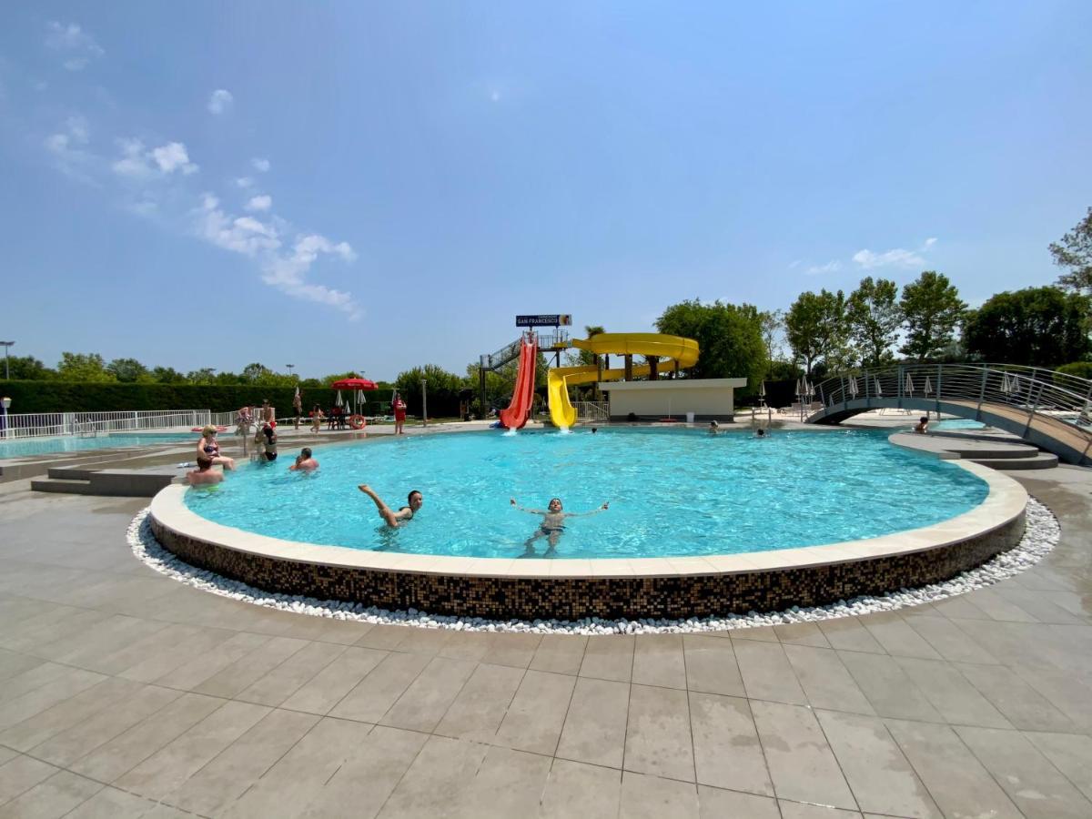 Volare Camp In Villaggio San Francesco Duna Verde Eksteriør bilde