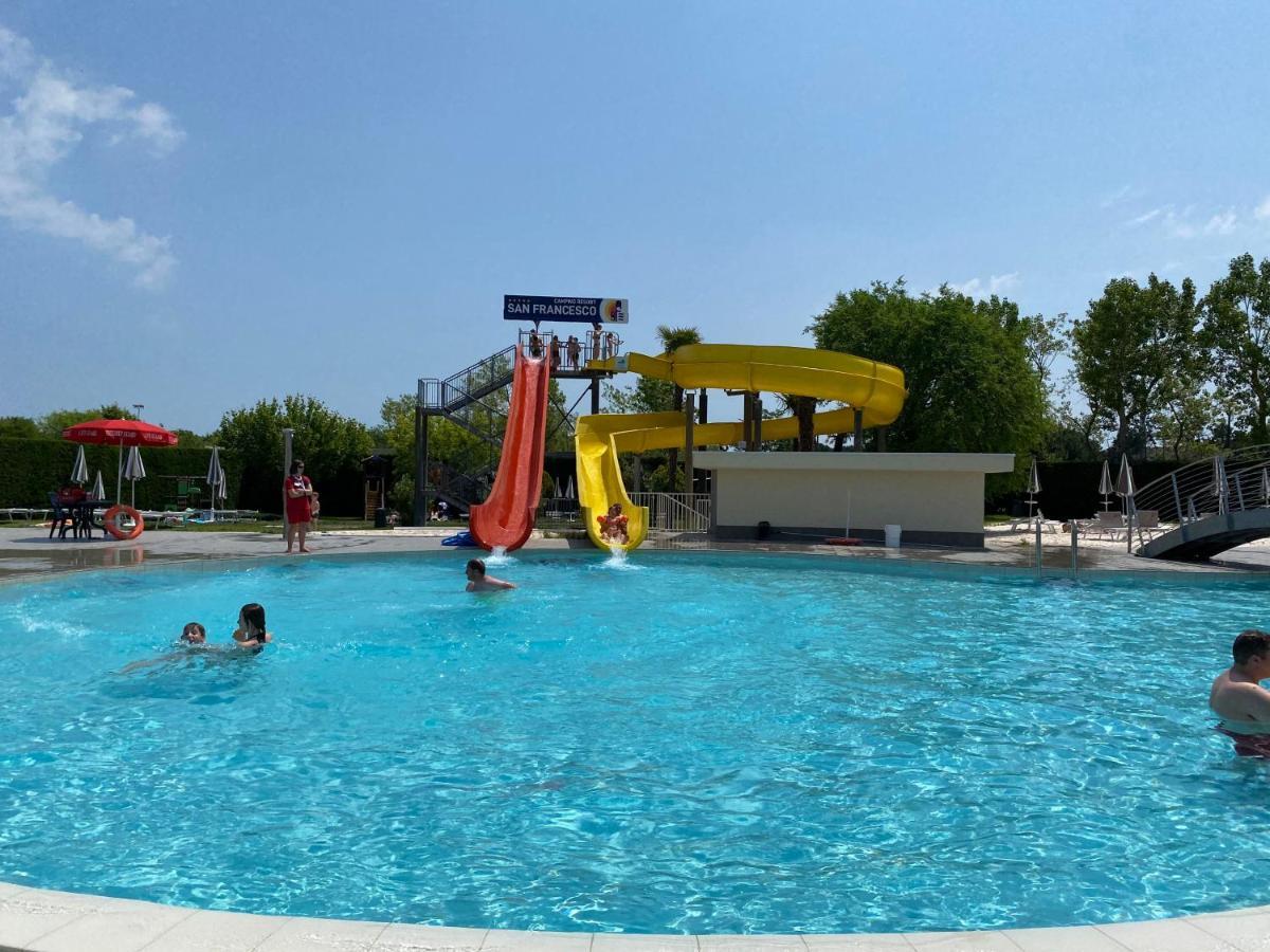 Volare Camp In Villaggio San Francesco Duna Verde Eksteriør bilde